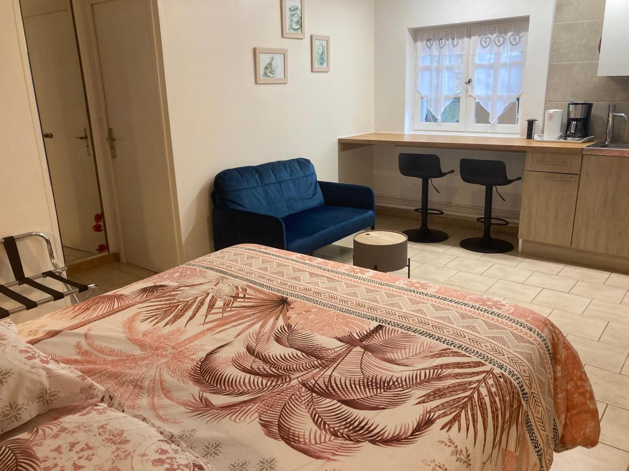 Les Bougainvillees De Camargue Villetelle Room photo